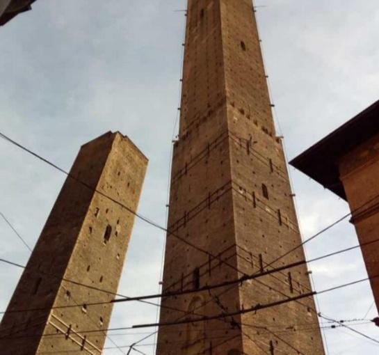 Torre degli Asinelli –&nbsp;Bologna